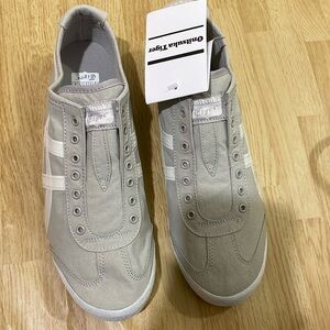 ONITSUKA TIGER MEXICO 66: Women’s NIB size 8 1/2 grey and white slip onsneakers.